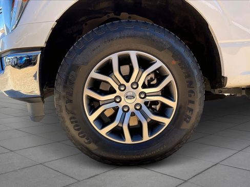 Used 2022 Ford F150 Lariat w/ Equipment Group 501A Mid image 12