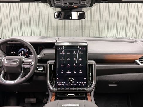 Used 2025 GMC Yukon XL Denali w/ Sun & Power Step Package AWD/4WD image 34