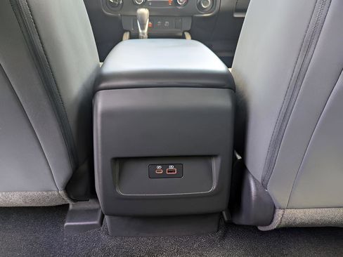 Used 2025 Nissan Frontier SV AWD/4WD image 22