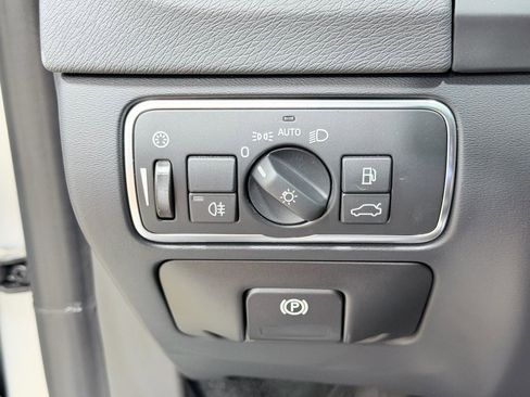 Used 2018 Volvo S60 T5 Inscription FWD image 16