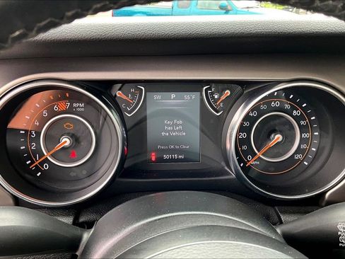 Used 2020 Jeep Wrangler Sport AWD/4WD image 19