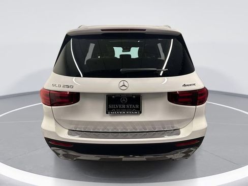 Certified 2026 Mercedes-Benz GLB 250 4MATIC image 3