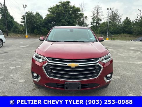 Used 2019 Chevrolet Traverse Premier w/ Driver Confidence II Package FWD image 2