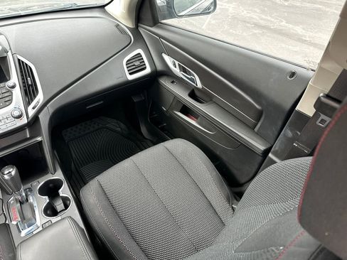 Used 2017 GMC Terrain SLE w/ Technology Package image 17