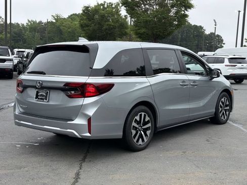Used 2025 Honda Odyssey EX-L image 13