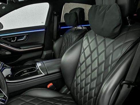Used 2022 Mercedes-Benz S 580 4MATIC Sedan w/ AMG Line Package image 18