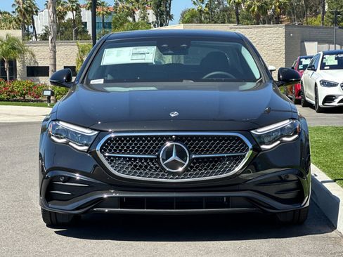 New 2026 Mercedes-Benz E 450 4MATIC Sedan image 8