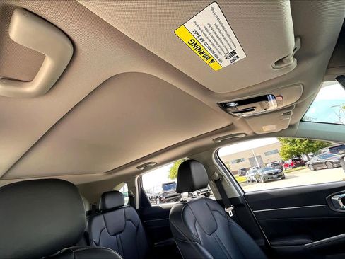 Used 2022 Kia Sorento SX image 11