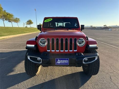 Used 2020 Jeep Gladiator Overland image 2