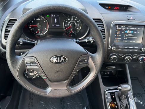 Used 2018 Kia Forte LX w/ LX Popular Package image 14
