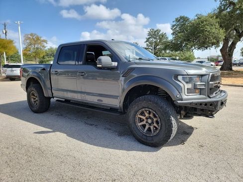 Used 2018 Ford F150 Raptor w/ Equipment Group 802A Luxury AWD/4WD image 3