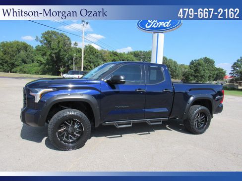Used 2023 Toyota Tundra SR5 w/ SR5 Convenience Package AWD/4WD image 5