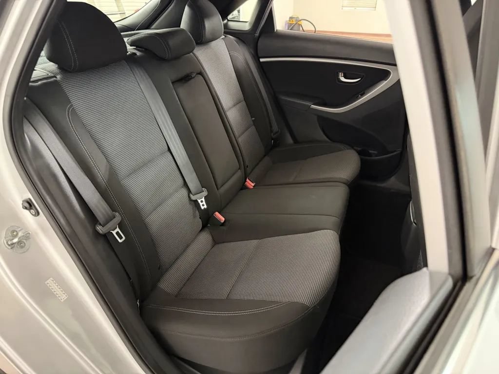 Used 2016 Hyundai Elantra GT FWD image 27