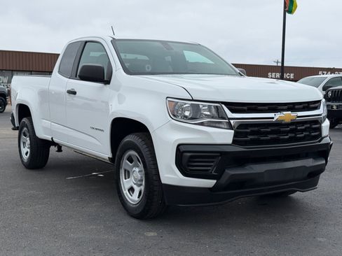 Used 2022 Chevrolet Colorado W/T image 2