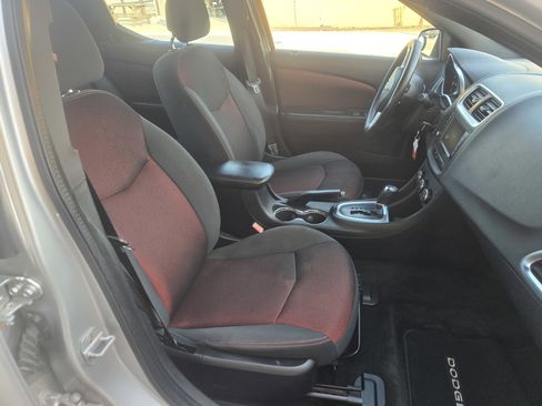 Used 2011 Dodge Avenger Heat image 9