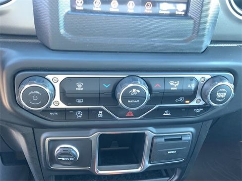 Certified 2023 Jeep Wrangler Sport image 31