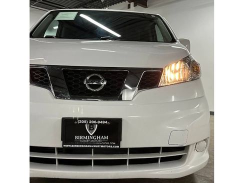 Used 2020 Nissan NV200 SV image 5