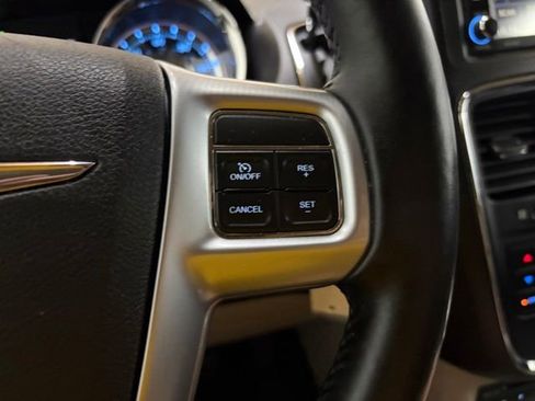 Used 2012 Chrysler Town & Country Touring-L w/ Premium Group FWD image 61