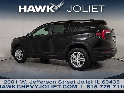 Used 2024 GMC Terrain SLE AWD/4WD image 5