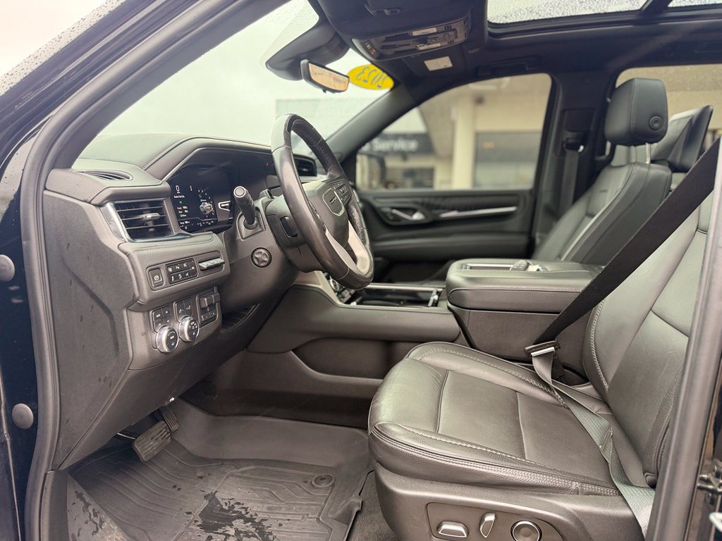 Used 2023 GMC Yukon XL Denali w/ Denali Reserve Package AWD/4WD image 10