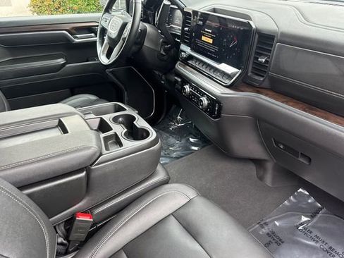 Used 2025 GMC Sierra 1500 SLT image 19