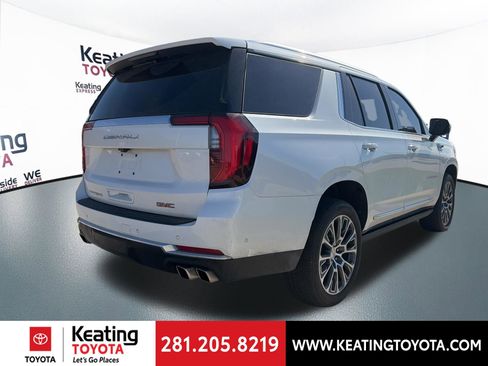 Used 2025 GMC Yukon Denali w/ Sun & Power Step Package image 7