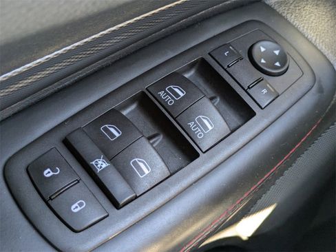 Used 2023 Dodge Durango GT image 27