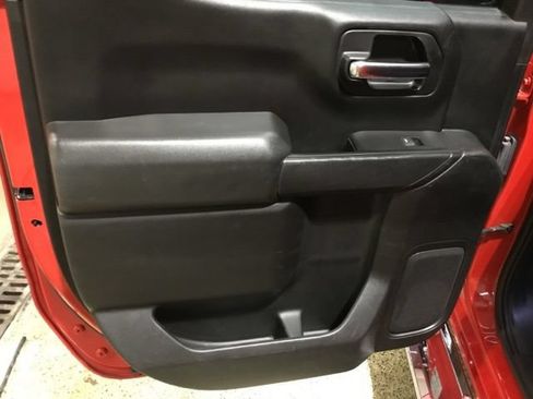 Used 2022 Chevrolet Silverado 1500 LT w/ Z71 Off-Road Package AWD/4WD image 48