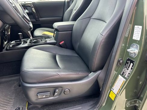 Used 2022 Toyota 4Runner TRD Off-Road Premium AWD/4WD image 15