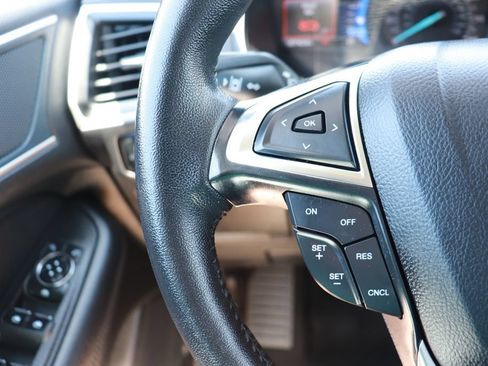 Used 2024 Ford Edge SEL AWD/4WD image 19