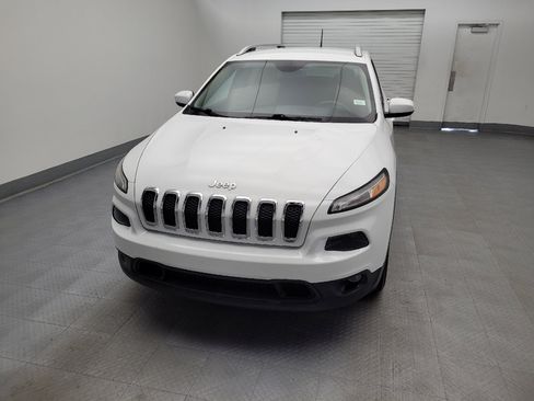 Used 2018 Jeep Cherokee Latitude FWD image 15