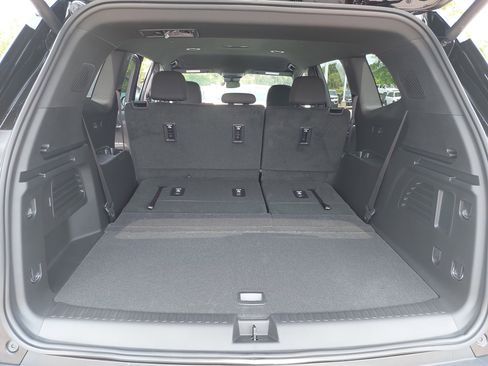 New 2025 GMC Acadia Elevation image 14