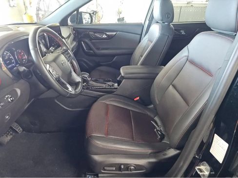 Used 2025 Chevrolet Blazer RS FWD image 5