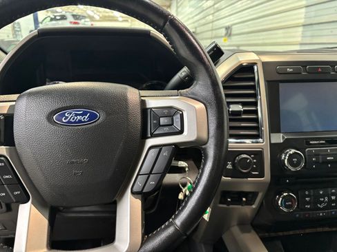 Used 2018 Ford F250 Lariat w/ Lariat Value Package AWD/4WD image 13