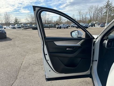 Used 2024 MAZDA CX-90 3.3 Turbo w/ Preferred Plus AWD/4WD image 23