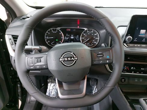 New 2026 Nissan Rogue SV AWD/4WD image 18