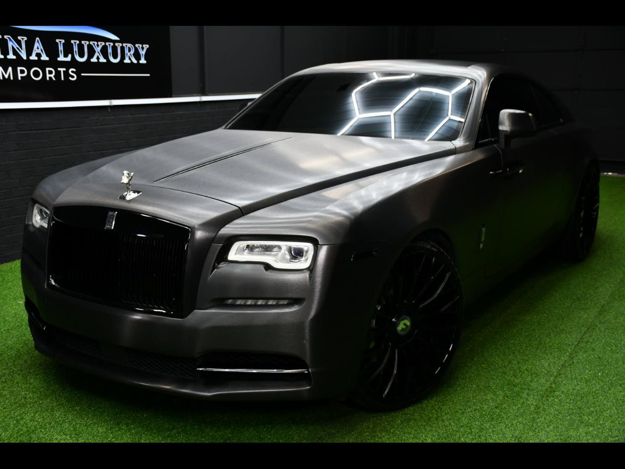 Used 2017 Rolls-Royce Wraith RWD image 1