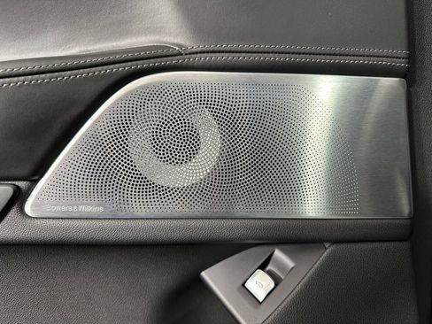 Used 2021 BMW 750i xDrive w/ Luxury Rear Seating Package image 36