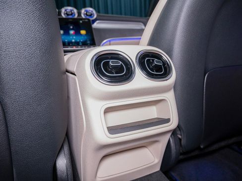 New 2026 Mercedes-Benz GLC 300 image 23