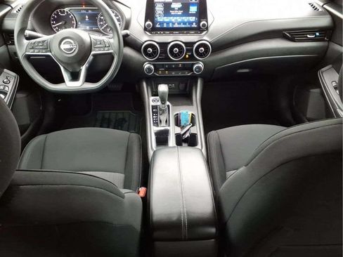 Used 2024 Nissan Sentra SV FWD image 10