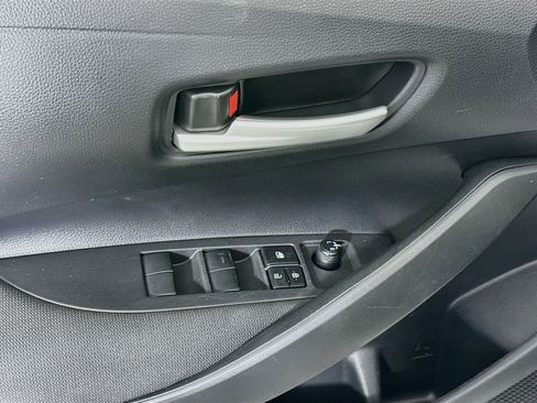 Used 2020 Toyota Corolla LE FWD image 15