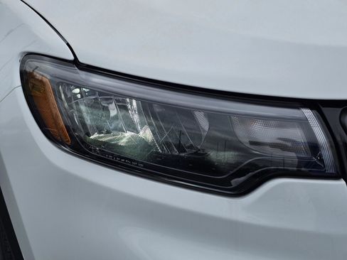 New 2026 Jeep Compass Latitude image 4