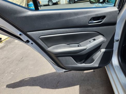 Used 2024 Nissan Altima 2.5 SV FWD image 47