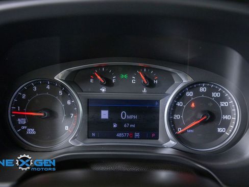Used 2021 GMC Acadia AT4 w/ LPO, 'HIT The Road' Package AWD/4WD image 16