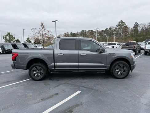 Certified 2022 Ford F150 Lightning Lariat w/ Equipment Group 511A High image 9