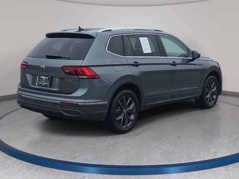 Used 2022 Volkswagen Tiguan SE AWD/4WD image 5