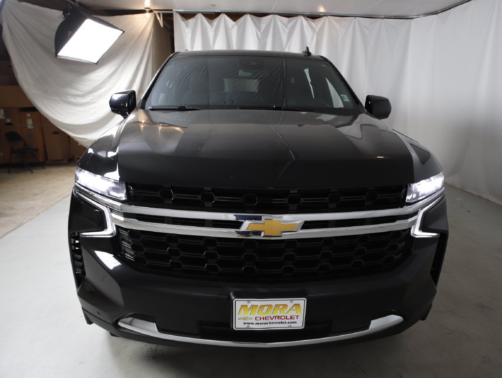 Used 2024 Chevrolet Suburban LS AWD/4WD image 7
