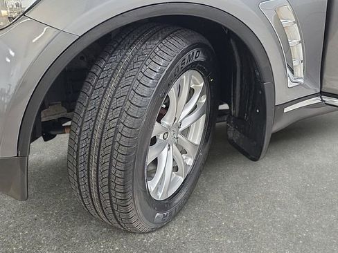 Used 2013 INFINITI FX37 AWD w/ Premium Pkg image 32