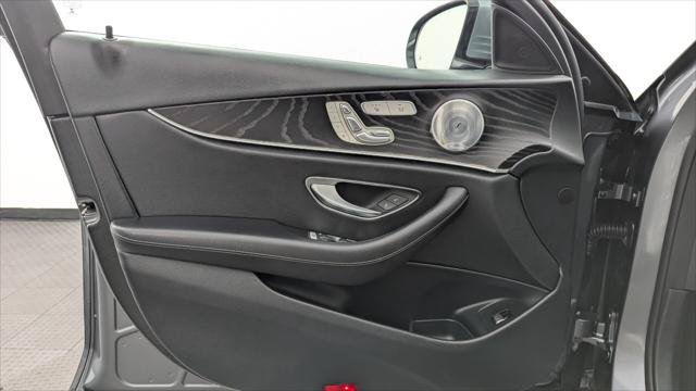 Used 2018 Mercedes-Benz E 400 4MATIC Sedan image 13