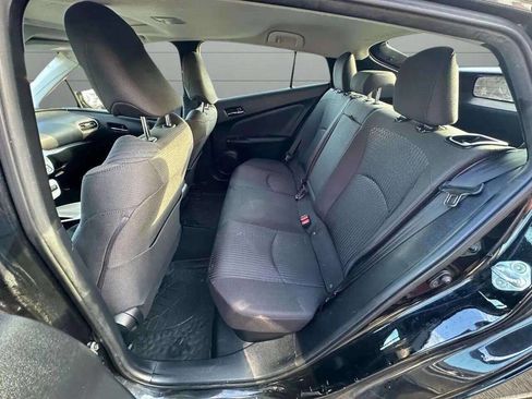 Used 2016 Toyota Prius Three w/ Advanced Technology Package image 19